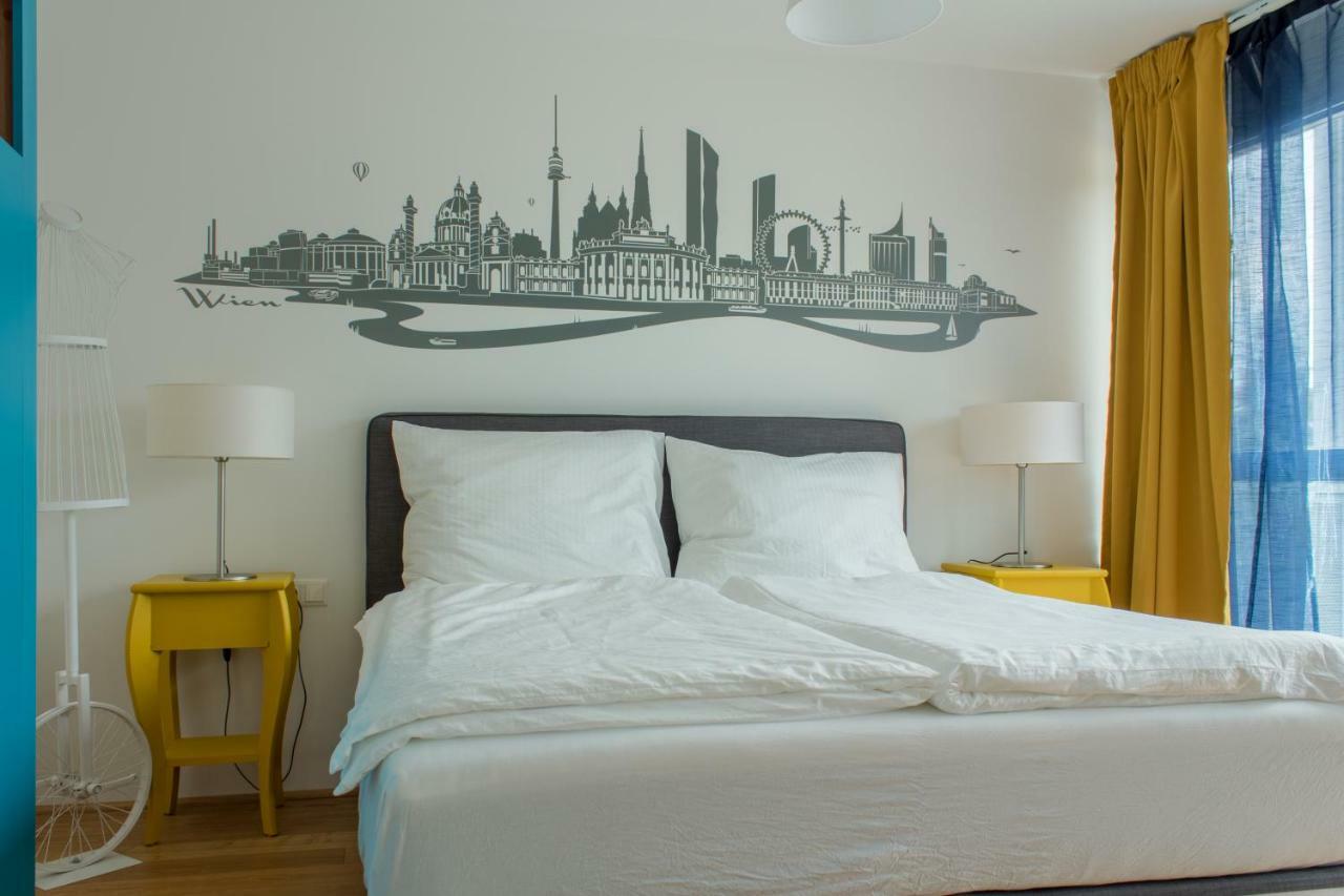 Yellow Flower Apartment With Pool - 5 Min To Lake 비엔나 외부 사진
