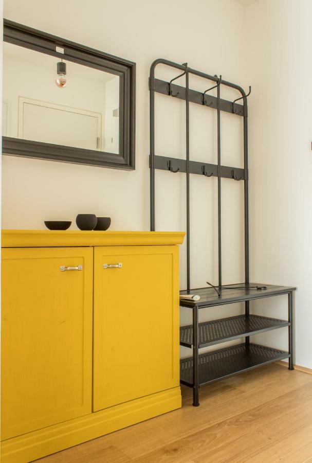 Yellow Flower Apartment With Pool - 5 Min To Lake 비엔나 외부 사진