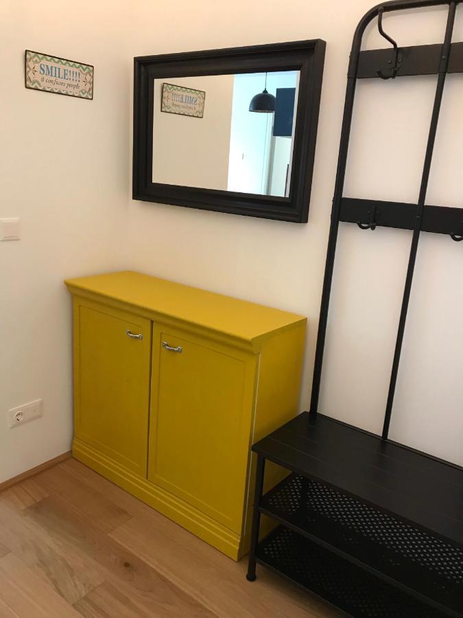 Yellow Flower Apartment With Pool - 5 Min To Lake 비엔나 외부 사진